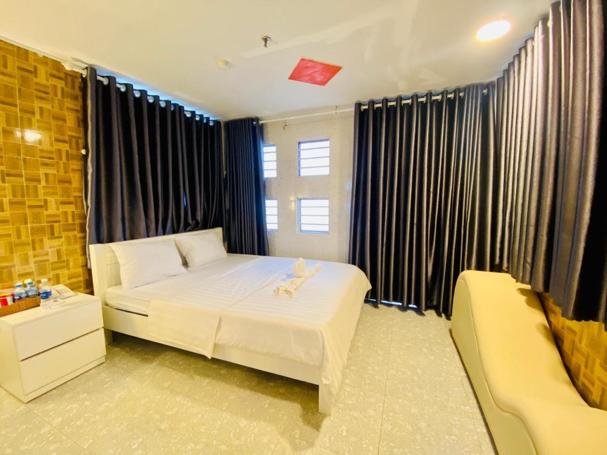 Jewel Khách sạn *