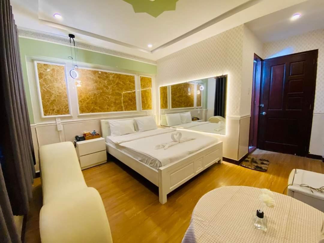 Jewel Khách sạn *